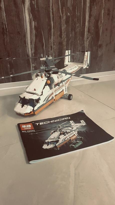 Stavebnica ' helikoptéra na ťažké naklady,