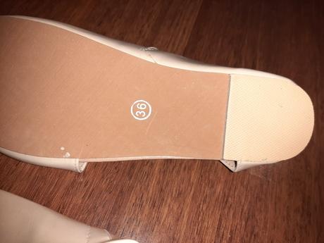 Béžové topánky., 36