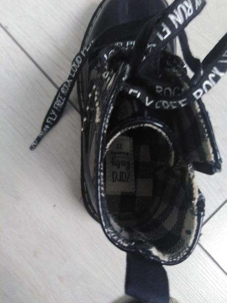 Kotnikove lakované topánočky, zara,23