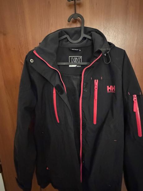 Helly hansen ..sportova bundicka ..velkost s, helly hansen,s