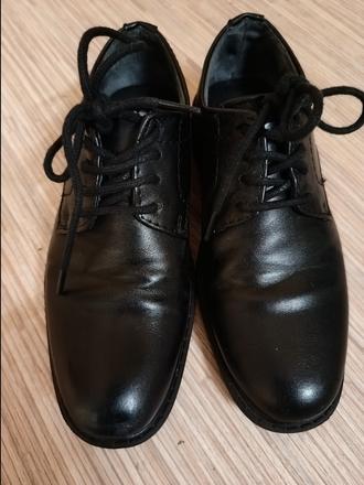 Spoločenské topánky, 31