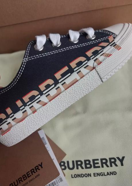 Burberry kids mini larkhall logo, burberry,32