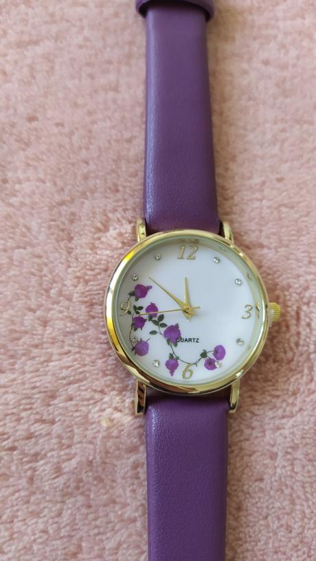 Quartz fialové hodinky, quartz