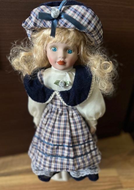 Porcelánova bábika, 