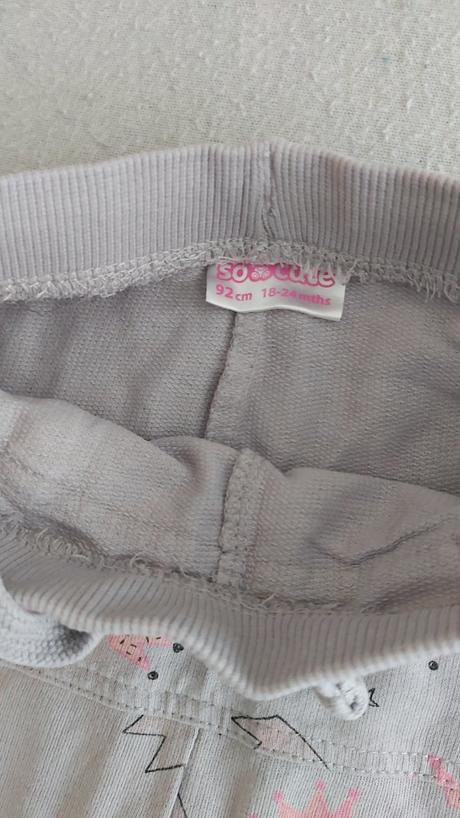 2x tepláky korunky 92, 92