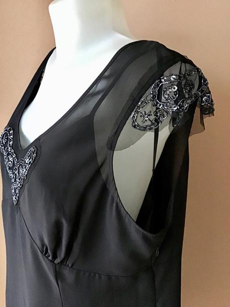 Krasne saty s koralkami /94, marks & spencer,46