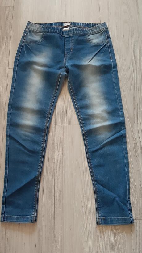 Tristvrtaky, f&f,146