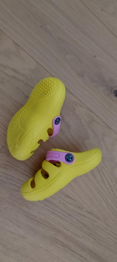 Slapky  nenosene, 26