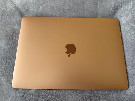 Macbook m1 2020 gold sk, apple