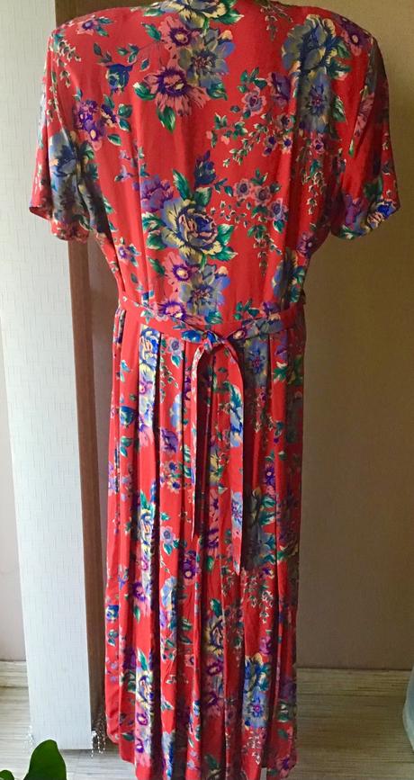 Kvetované šaty/200c, 46