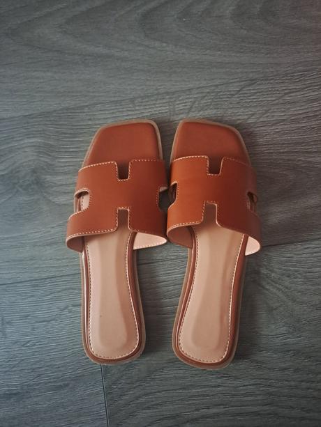 Camel hnedé šľapky, 40