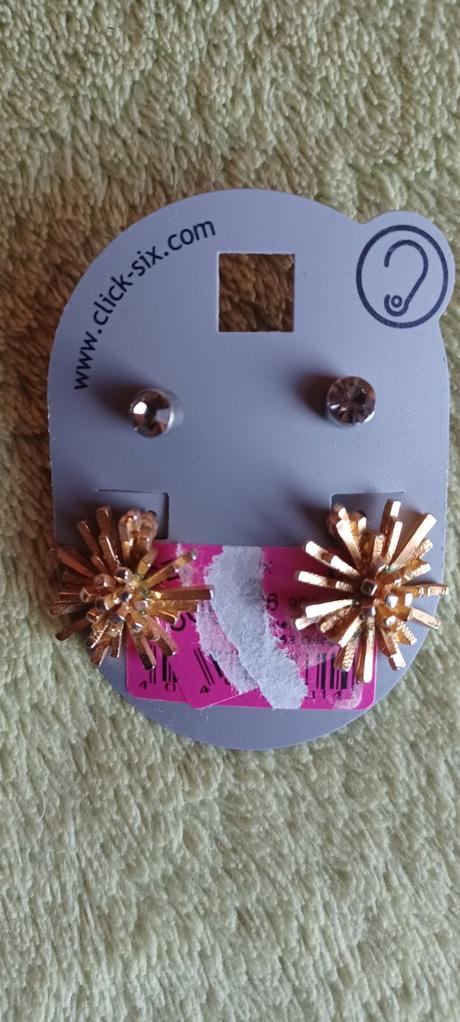 Bižutéria a retro kúsky, aj nové.,