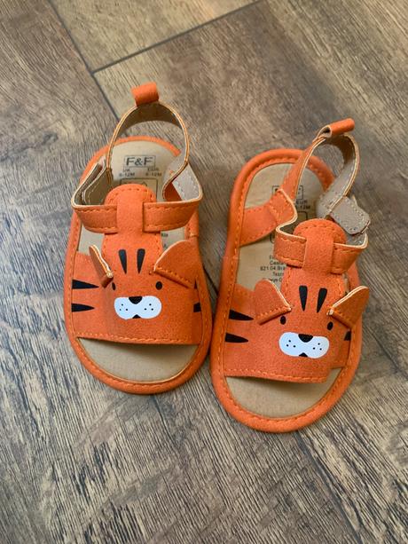 Sandálky, f&f,18