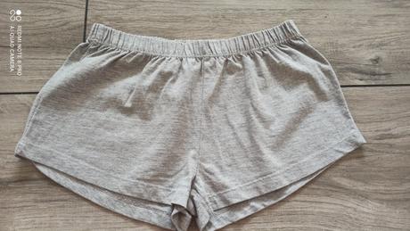 Kraťasy - nenosené 146, 146