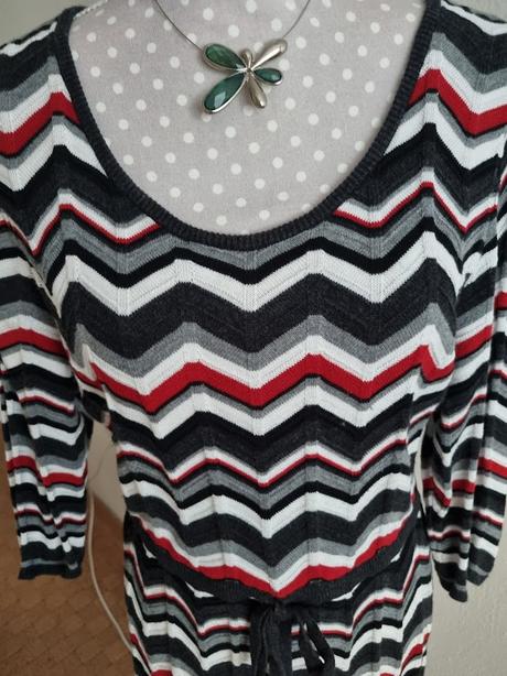 Trojfarebné pletené šaty xl, xl