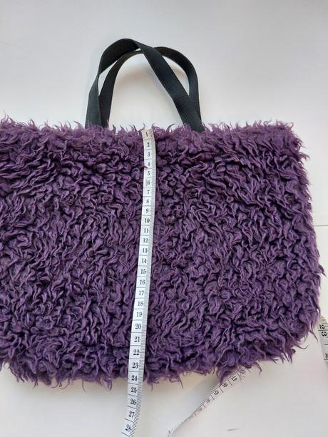 Chlpata kabelka do ruky, 