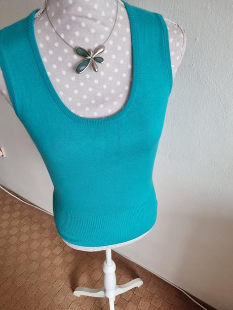 Tyrkysová pletená vesta 38, 38
