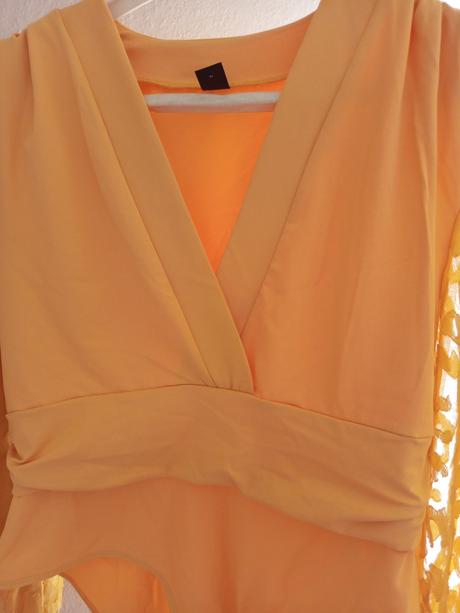 Zlte body vel 44 xl cena 5,50e, 44