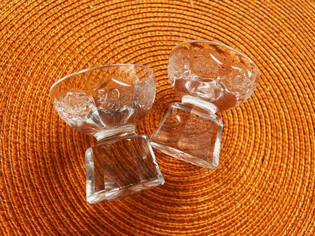 Kryštálová brúsená karafa a 6 štamperl. bohemia,