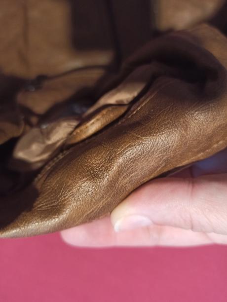 Koženka, reserved,98