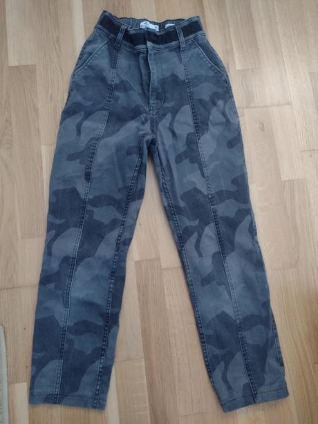 Maskáčové nohavice, 152