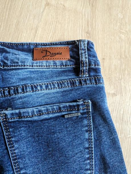 Rifle (ešte s visačkou), 34 / xs