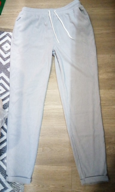 Vymakané menčestrove nohavice s/m, m