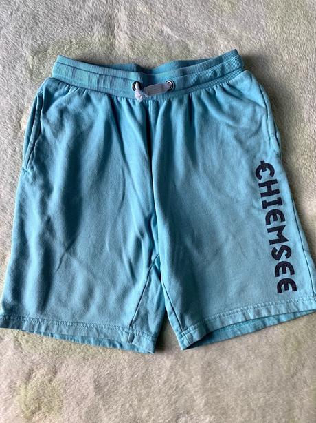 Kraťase tyrkysové, 140