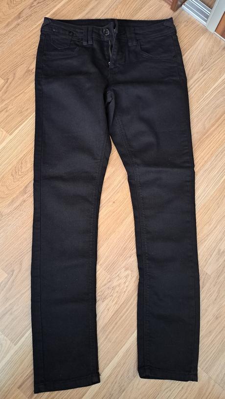 Cierne nohavice c.38, takko,38