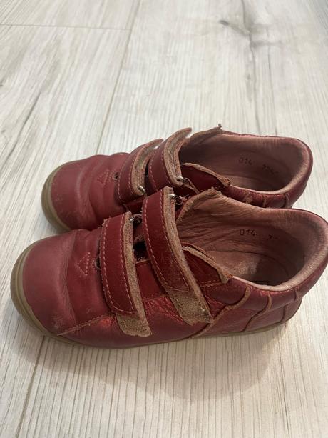 Tmavoružové kožené tenisky, rak,26