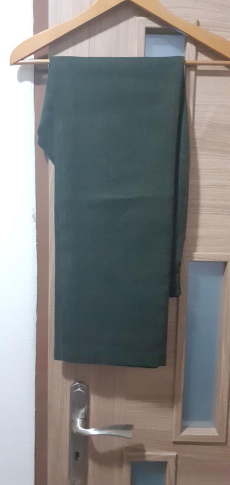 Nohavicový kostým, l