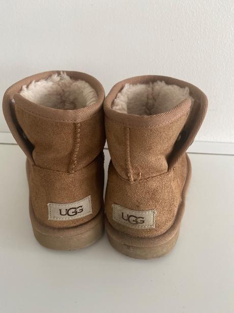 Dievcenske uggy, ugg,35