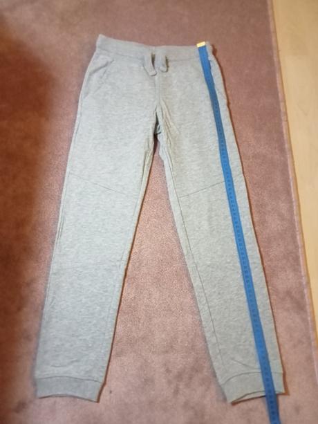 Pekné teplé tepláčiky, pepperts,140