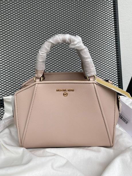 Bledoruzova kožená michael kors, michael kors