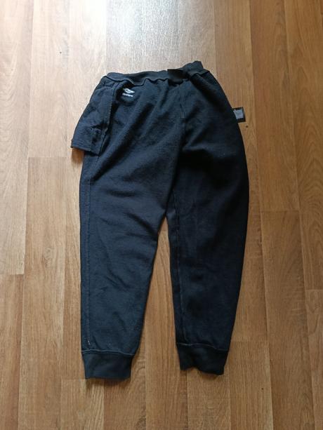 Tepláky, umbro,140