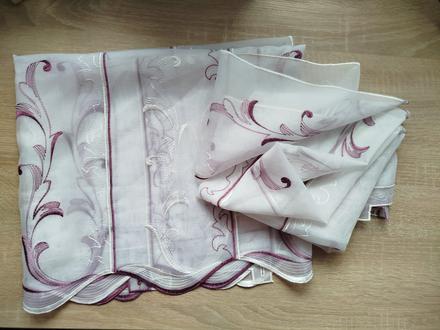 2x vyšívaná záclona,