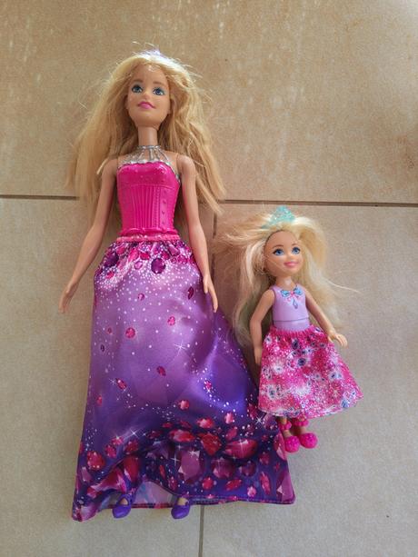 Barbie sada s tortou a stolovaním, 