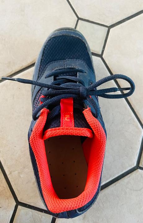 Športové tenisky, 34