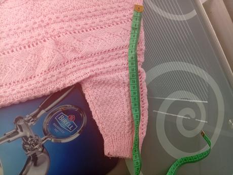 Retro ručne robené svetriky s capickami, 56
