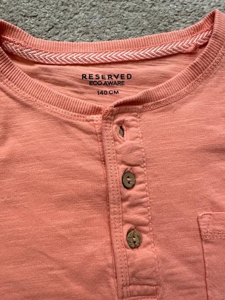 Tricko, reserved,140