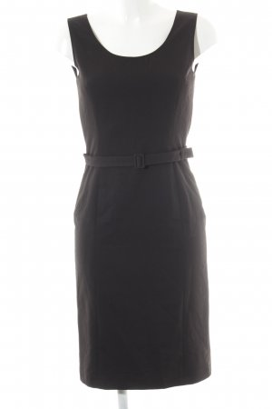 Kvalitne biznis šaty, 36