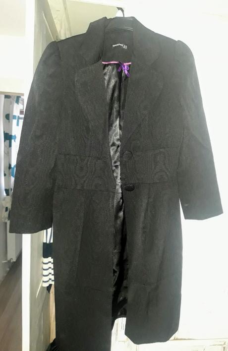 Kabat cierny, atmosphere,s