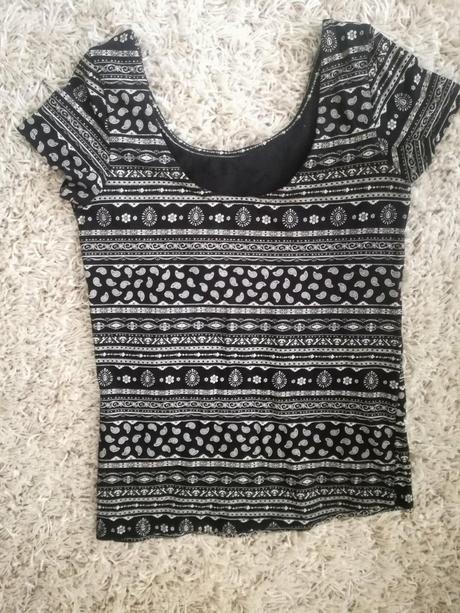 Dámske krátke vzorované tričko, basics,s