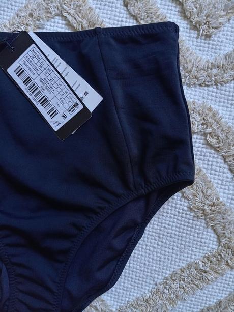 Spodný diel plaviek s vysokým pásom, 36