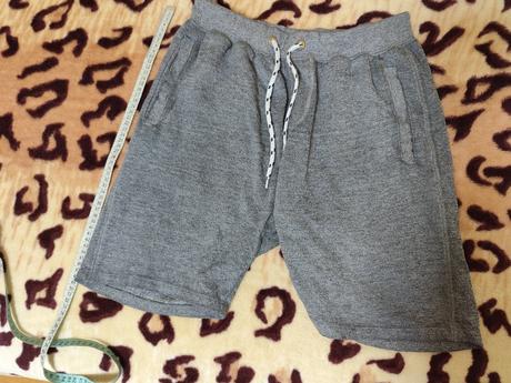 Panske sede shortky, vel.m, velmi dobry stav, l