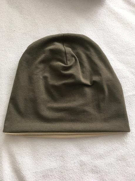 Obojstranná čiapka, <50