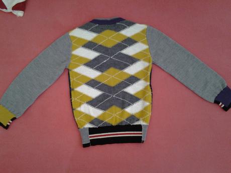 Sviatocny stylovy svetrik rare, 116