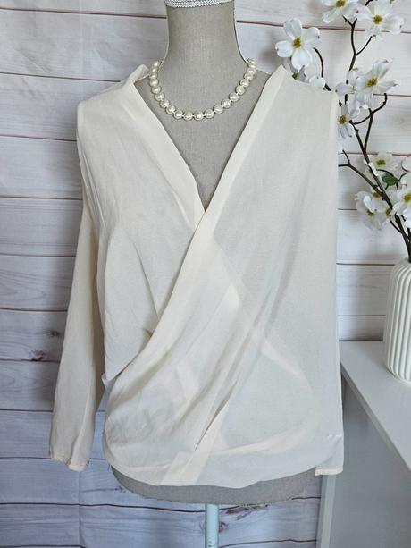 Pekná lahulinká blúzka, s