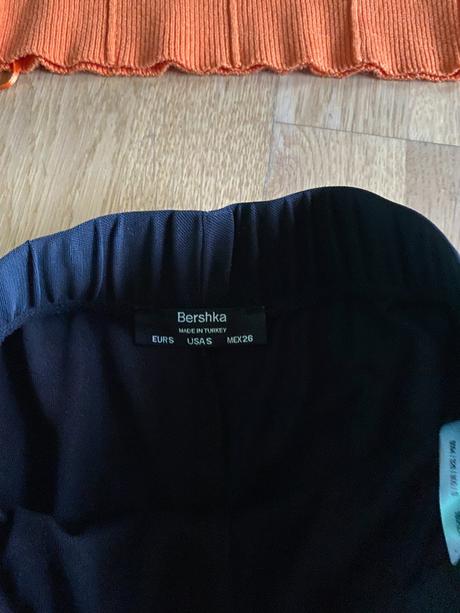 Bershka nohavice a tričko, bershka,s