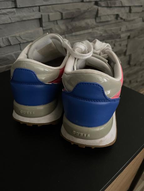 Guess v.37, guess,37